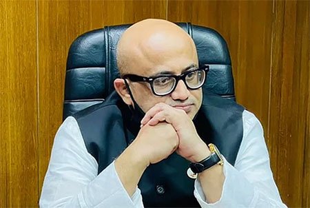 মুরাদ কানাডায় ঢুকতে পারলেন না!