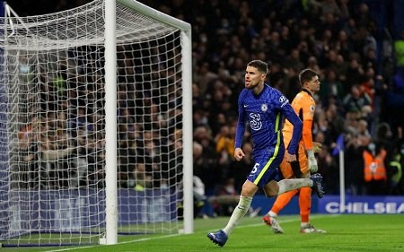 তিন পেনাল্টির রোমাঞ্চে চেলসির নাটকীয় জয়