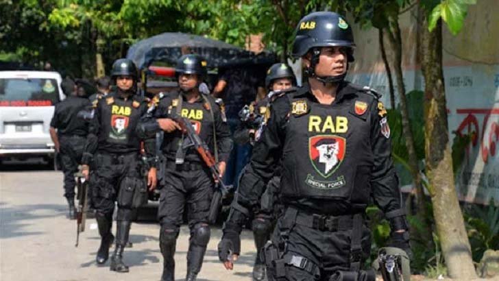 নীলফামারীতে জঙ্গি আস্তানা সন্দেহে বাড়ি ঘেরাও