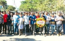 বিজয় দিবসে সিলেট জেলা ও মহানগর ছাত্রদলের পুষ্পস্তবক অর্পণ