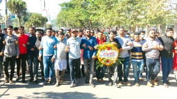 বিজয় দিবসে সিলেট জেলা ও মহানগর ছাত্রদলের পুষ্পস্তবক অর্পণ