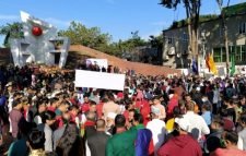 বিজয়ের পঞ্চাশে সিলেটের শহীদ মিনারে মানুষের ঢল