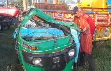 ব্রাহ্মণবাড়িয়ায় ট্রাকচাপায় প্রাণ গেল ৩ শ্রমিকের