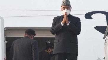 ঢাকা পৌঁছেছেন ভারতের রাষ্ট্রপতি
