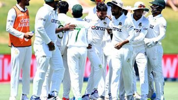 ঐতিহাসিক জয়ে রেকর্ড বুকে ওলট-পালট