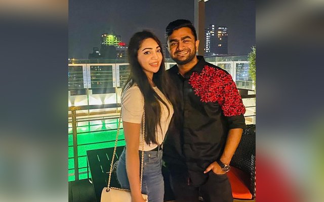 ‘জাস্ট ফ্রেন্ড’ না অন্যকিছু