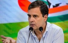 বিদেশে ছুটি কাটিয়ে কবে ফিরবেন রাহুল গান্ধী, হা-পিত্যেশ কংগ্রেসের