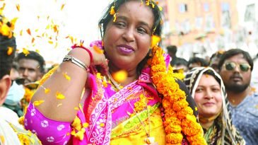 নিজস্ব বলয়ের লোকজন নিয়েই ছুটছেন আইভী