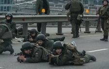 কিয়েভজুড়ে ব্যাপক গোলাবর্ষণ, সামরিক ঘাঁটিতে হামলা