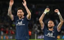 রাতে মাঠে নামছে মেসি-নেইমাররা