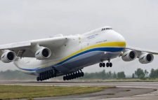 বিশ্বের সবচেয়ে বড় উড়োজাহাজ ধ্বংসের দাবি ইউক্রেনের