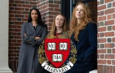 অধ্যাপকের যৌন হয়রানি: হার্ভার্ডের ৩ ছাত্রীর মামলা