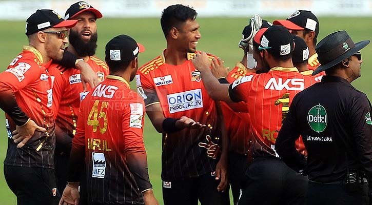 মঈনের অলরাউন্ডার নৈপুণ্যে প্লে-অফ কঠিন হয়ে গেল খুলনার