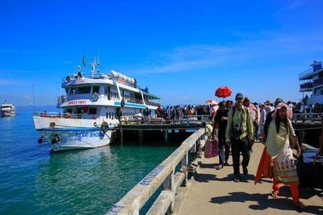 সেন্ট মার্টিনে আটকা পড়েছেন ২ হাজার পর্যটক