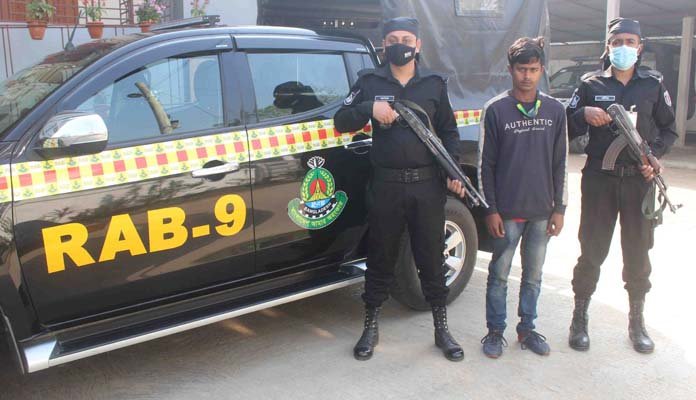 শায়েস্তাগঞ্জে ৯৮ কেজি গাঁজাসহ গ্রেপ্তার ১