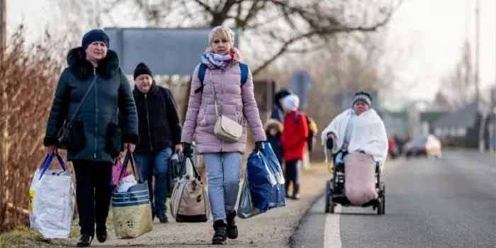 ইউক্রেনের ১ কোটি মানুষ বাড়িঘর ছেড়েছে