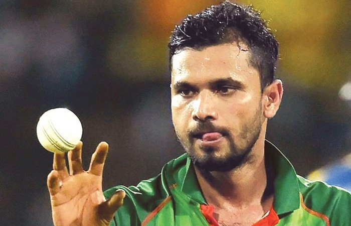 চিকিৎসার জন্য বৃহস্পতিবার ভারত যাচ্ছেন মাশরাফি