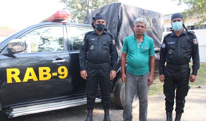 দক্ষিণ সুরমায় নকল সোনার বার দিয়ে প্রতারণার চেষ্টা, গ্রেপ্তার ১