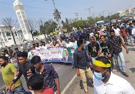 সাভারে বিএনপির বিক্ষোভে পুলিশের বাধা, সংঘর্ষ