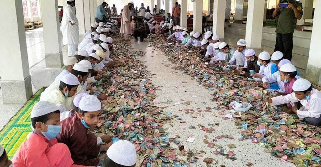 মসজিদের দান সিন্দুকে পাওয়া গেল ৩ কোটি ৭৮ লাখ টাকা