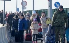 প্রাণ বাঁচাতে ইউক্রেন ছেড়েছেন প্রায় ৩০ লাখ মানুষ