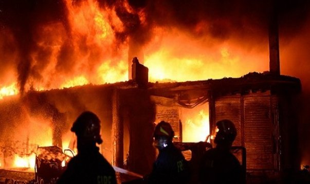 সোনারগাঁয়ে পেপার মিলে আগুন, নিয়ন্ত্রণে ৭ ইউনিট