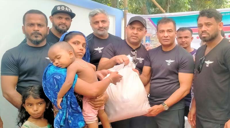 আখিরাহ টিমের পক্ষে খাদ্যসামগ্রী, সেলাই মেশিন ও রিকশা বিতরণ অনুষ্ঠিত