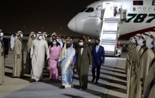 প্রধানমন্ত্রী আবুধাবি পৌঁছেছেন