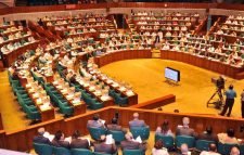 মাস শেষে সাত দিনের মধ্যে গণমাধ্যমকর্মীর বেতন দিতে হবে