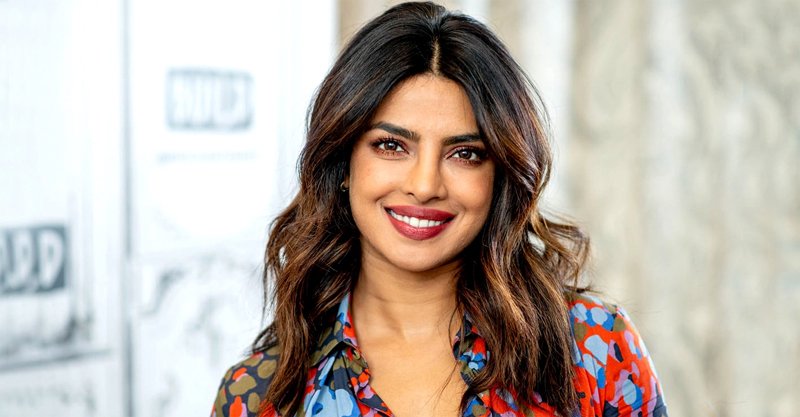 ফ্ল্যাটের পর গাড়িও বিক্রি করে দিলেন প্রিয়াঙ্কা!