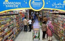 রমজানের আগেই ৮০০ পণ্যের দাম কমালো কাতার