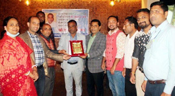 শ্রীমঙ্গল উপজেলা শাখার সাধারণ সম্পাদক নির্বাচিত হওয়ায় শ্রী শ্রীপদ দেব-কে সংবর্ধনা
