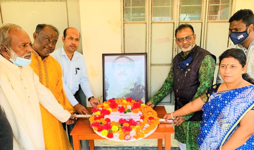 বঙ্গবন্ধুর জন্মবার্ষিকী উপলক্ষ্যে আলহাজ্ব মো. মখলিছুর রহমান ডিগ্রী কলেজে শ্রদ্ধা নিবেদন 