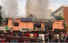 আইপিএসের আগুনে ব্যবসা প্রতিষ্ঠান পুড়ে ছাই