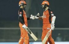 ৪৮ বলেই ব্যাঙ্গালুরুকে হারিয়ে দুইয়ে উঠে এলো হায়দরাবাদ