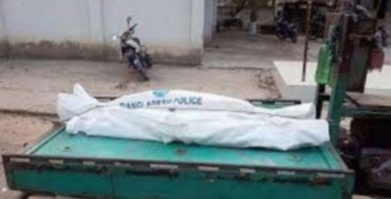 মা বললেন শাসাতে, যুবকরা মেরে ফেললো ছেলেকে