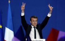 দ্বিতীয়বারের মতো ফ্রান্সের প্রেসিডেন্ট হচ্ছেন ইমানুয়েল ম্যাক্রোঁ