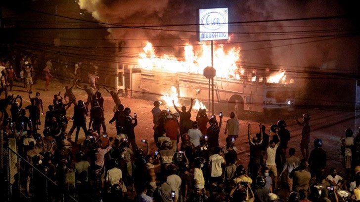 শ্রীলঙ্কাজুড়ে ৩৬ ঘণ্টার কারফিউ জারি