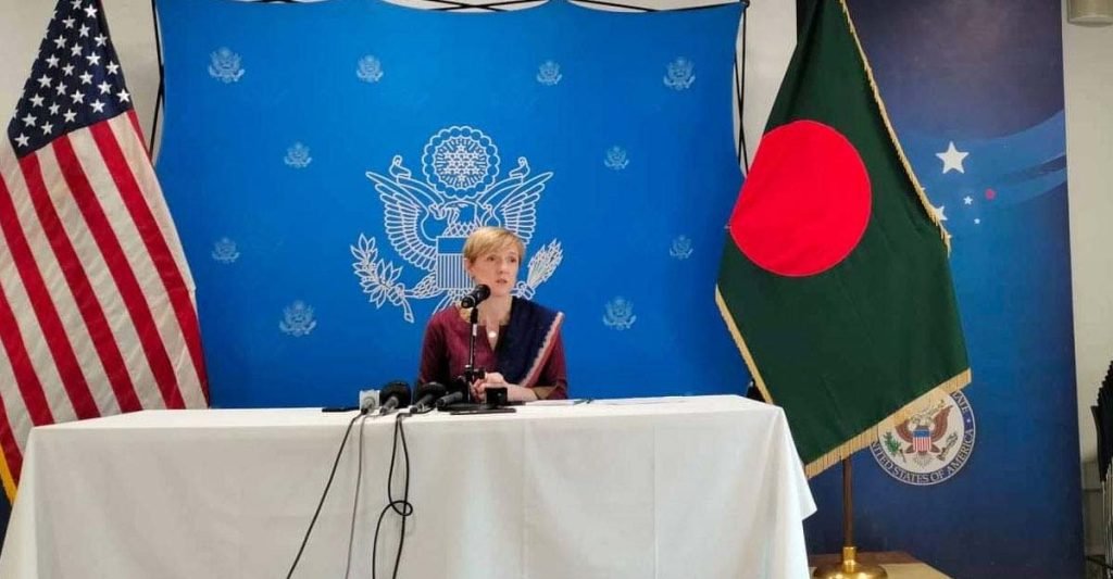 দেশে করোনার চতুর্থ ঢেউয়ের শঙ্কা কম : সিডিসি