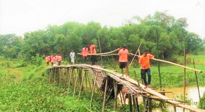 কুলাউড়ায় একটি সেতুর অভাবে চরম দুর্ভোগ পোহাতে হচ্ছে ৪ গ্রামের সহস্রাধিক মানুষ