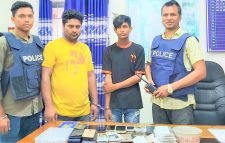 সিন্দুরখান রোড এলাকা থেকে মোবাইল চোর চক্রের দুই সদস্যকে গ্রেফতার
