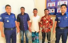 মৌলভীবাজার সদর মডেল থানার বিশেষ অভিযানে সাজা পরোয়ানাভূক্ত ৩ আসামীসহ ৫ জন গ্রেফতার