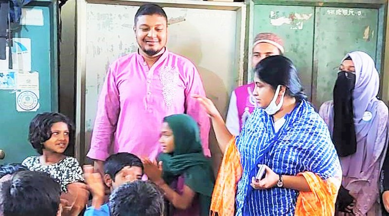  মৌলভীবাজারে শহরের আশপাশের আনন্দ পাঠশালা নামক স্কুলে ক্লাস চলছে