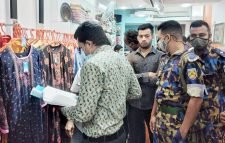 ফিজাসহ নগরের তিন প্রতিষ্ঠানকে জরিমানা