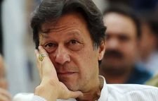 পাকিস্তানের প্রধানমন্ত্রিত্ব হারালেন ইমরান খান