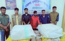 জেলা গোয়েন্দা শাখার বিশেষ অভিযানে বিপুল পরিমাণ ভারতীয় চোরাই পণ্য উদ্ধার : আটক ৩