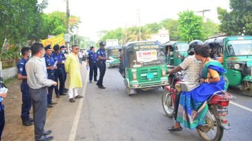 ঈদ যাত্রা হোক নির্বিঘ্ন। কখনো না পৌঁছানোর চেয়ে দেরীতে পৌঁছানো শ্রেয়।