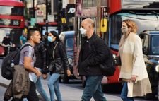 বৃটেনে এক সপ্তাহে রেকর্ড ৪৯ লাখ মানুষের কোভিড শনাক্ত