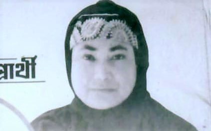 রোজিনার বিভিন্ন ব্যবসার ফাঁদে পড়ে শত মানুষ এখন সর্বশান্ত।