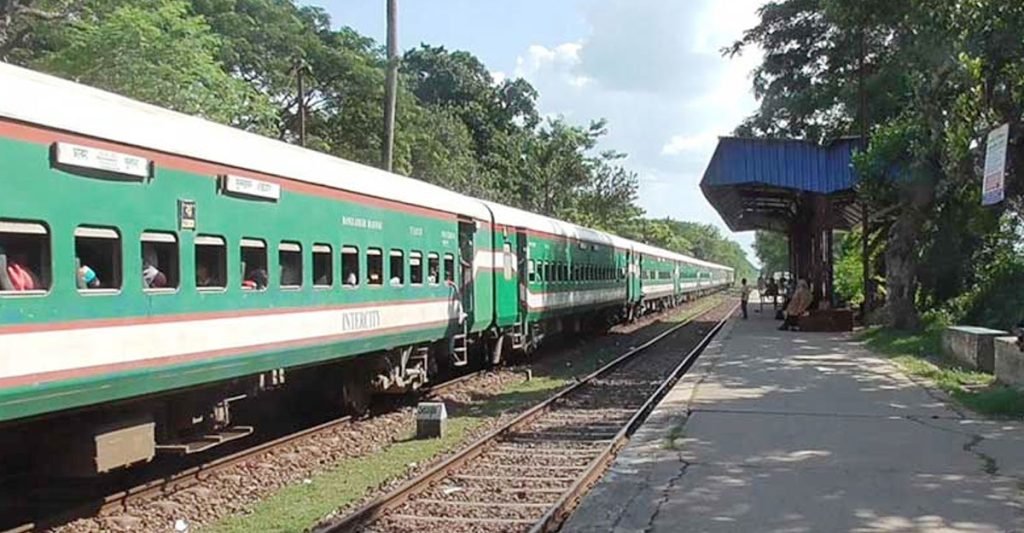 রেফারেন্স দিয়ে ট্রেনে সুবিধা পাবেন না কেউ